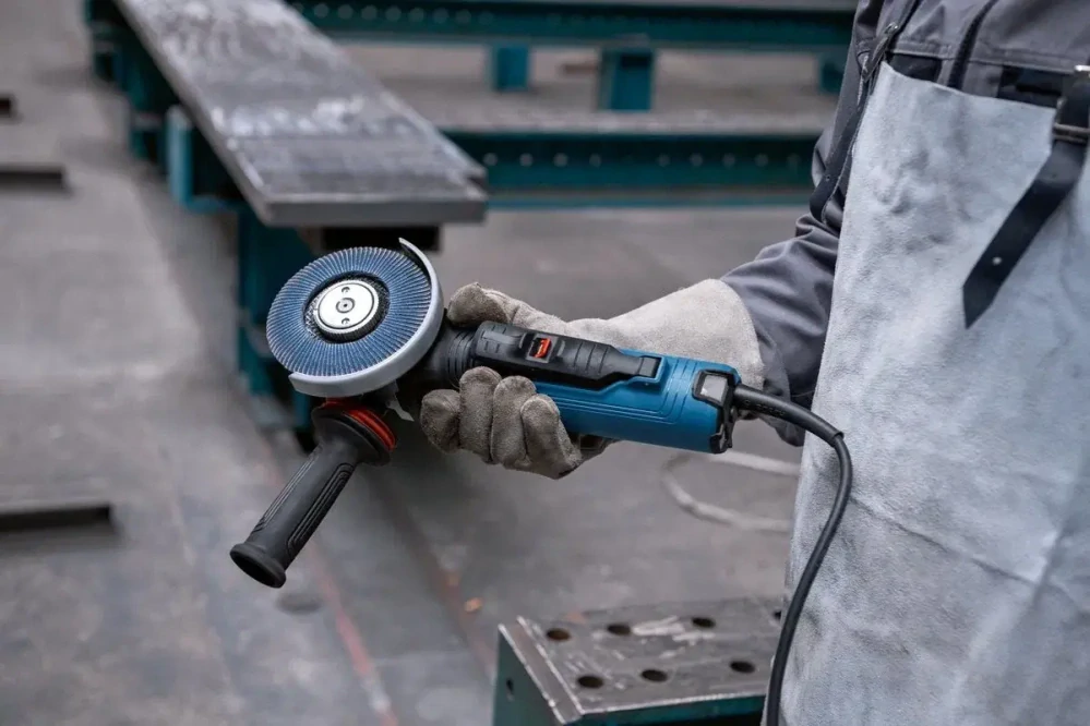 BOSCH Professional Úhlová bruska elektrická 125 mm GWS 17-125 PSB