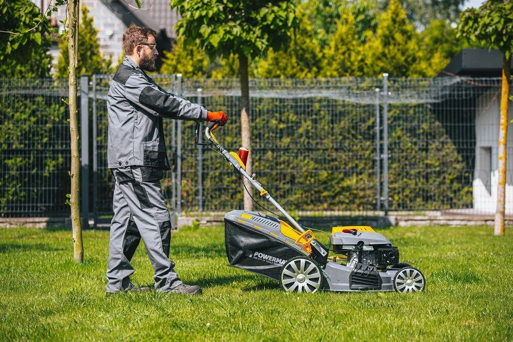 Benzínová sekačka na trávu PM-KSS-700SH