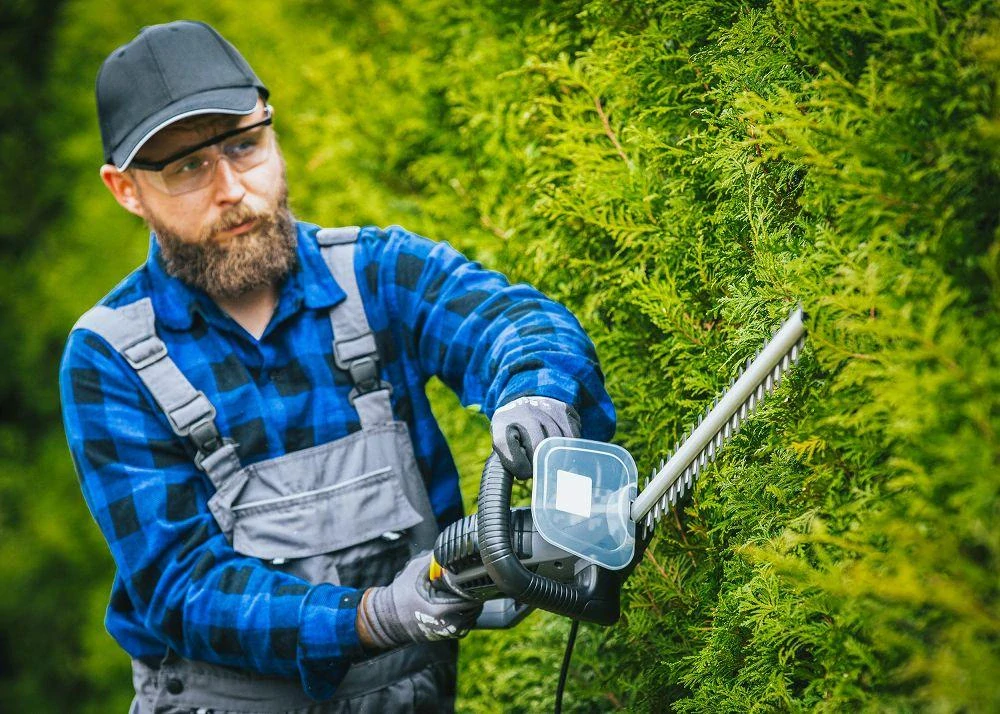 Elektrické nůžky na živý plot PM-NE-1800M